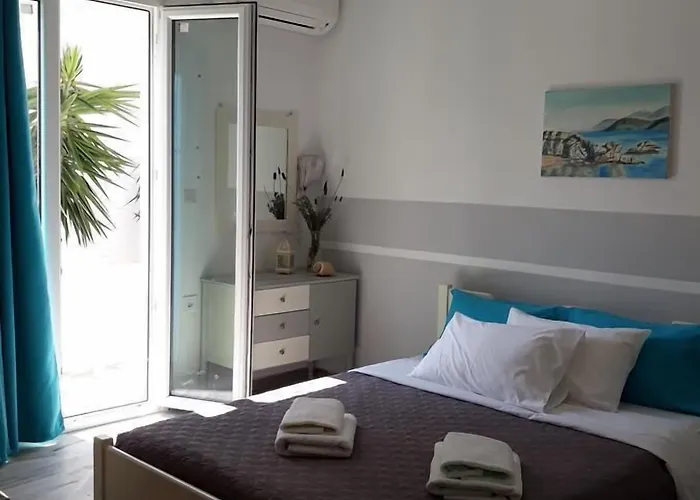 Apartament Athina's Blue Nausa