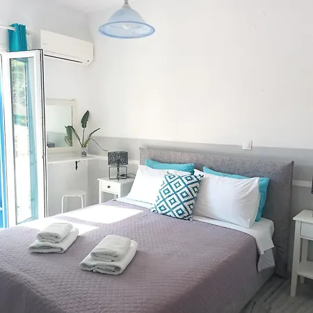 Daire Athina's Blue *