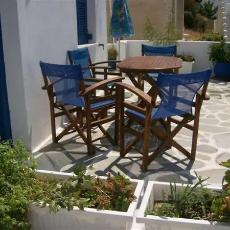 Athina's Blue Апартаменты Науса