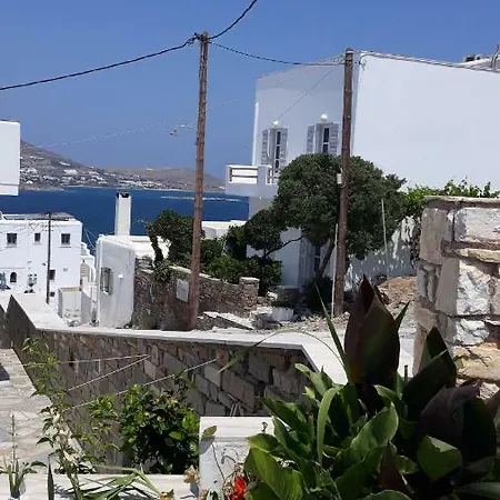 Athina's Blue 公寓 纳乌萨